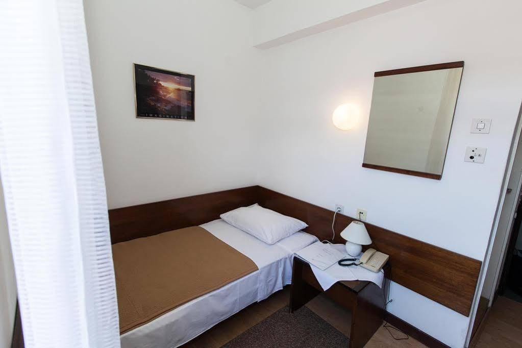 Hotel Zagreb ツリクヴェニツァ エクステリア 写真