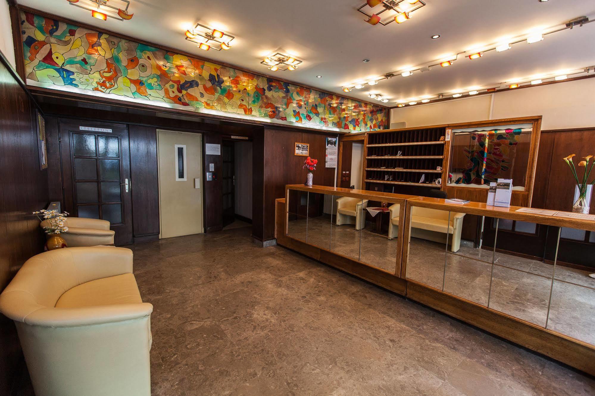 Hotel Zagreb ツリクヴェニツァ エクステリア 写真