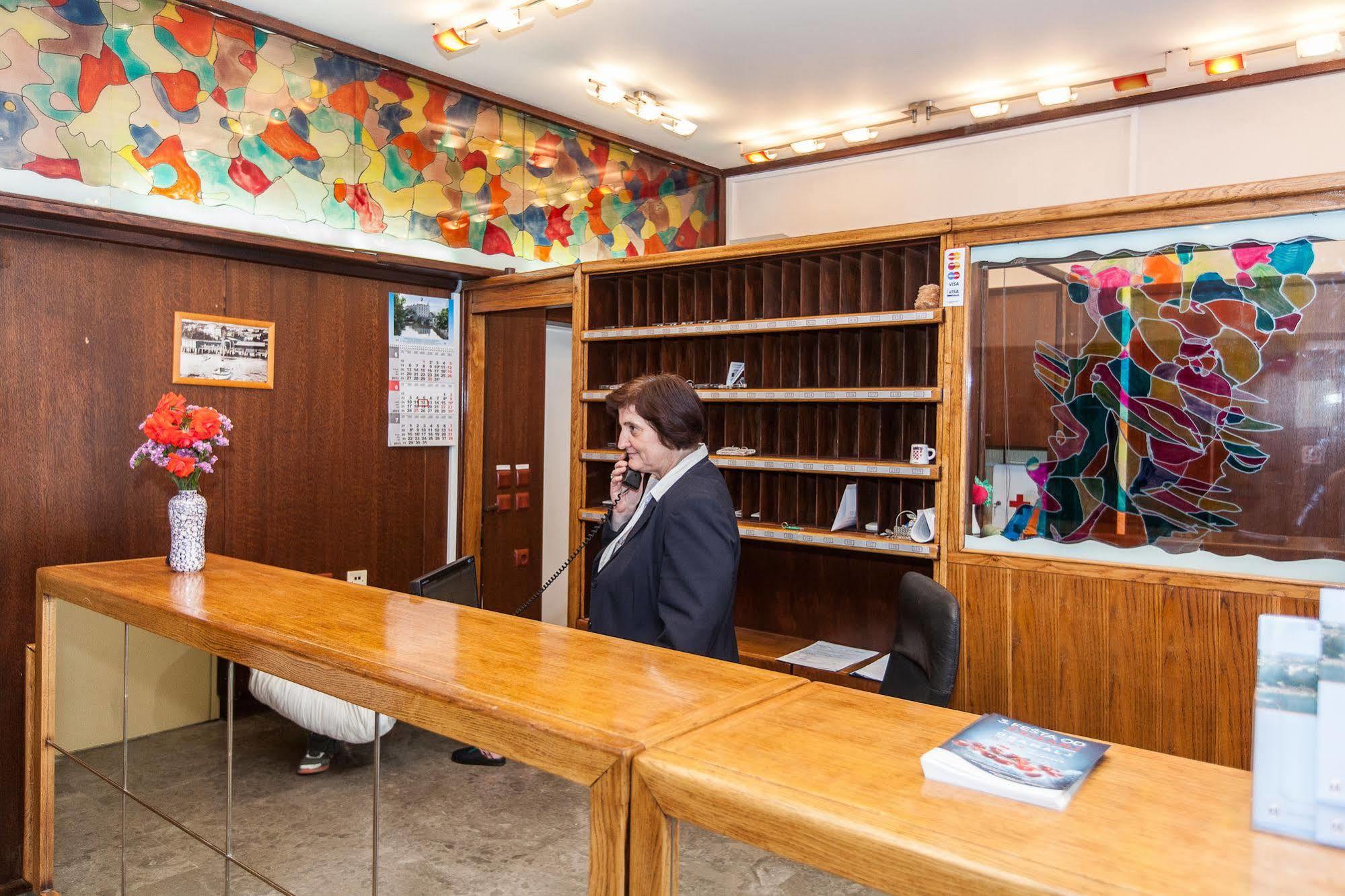 Hotel Zagreb ツリクヴェニツァ エクステリア 写真
